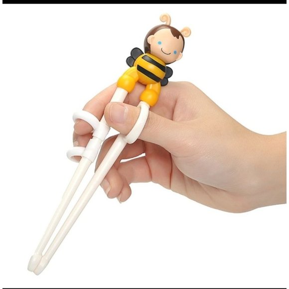 Funny Bumblebee Assistive Chopsticks for Learning How to Use Chopsticks - Picture 4 of 5
